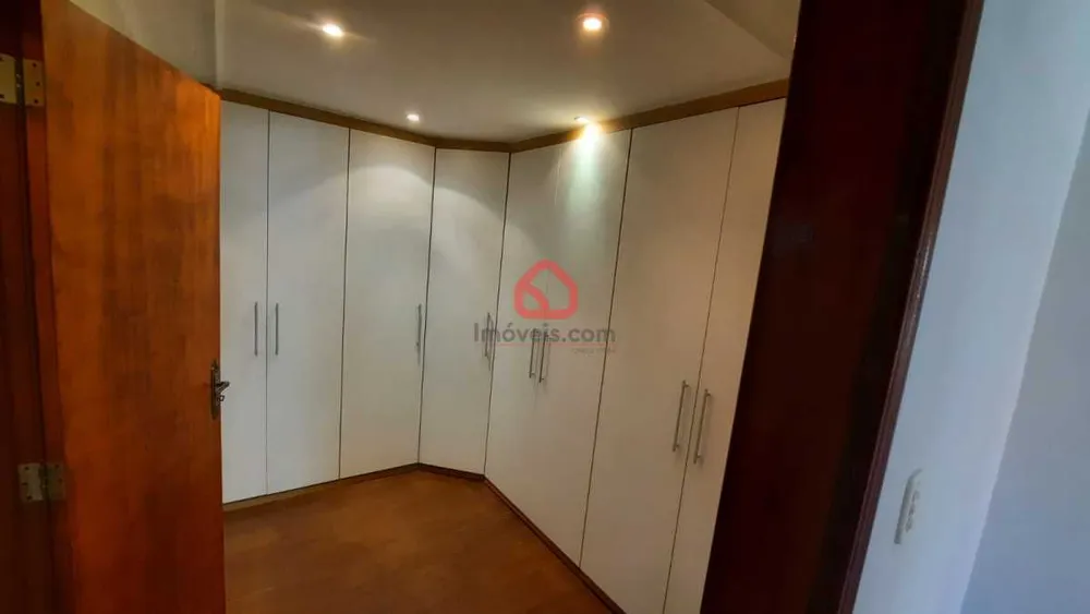 Casa, 4 quartos, 250 m² - Foto 1