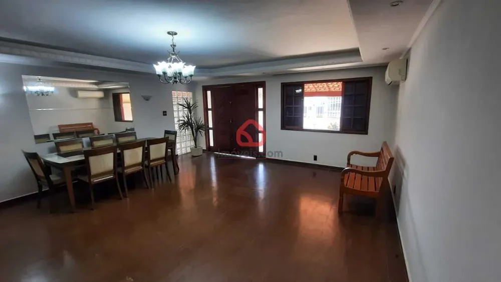 Casa, 4 quartos, 250 m² - Foto 12