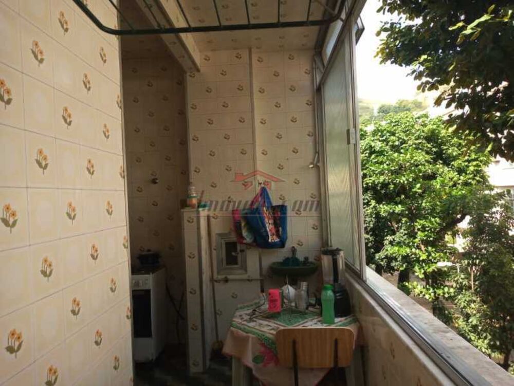 Apartamento à venda com 2 quartos, 70m² - Foto 1