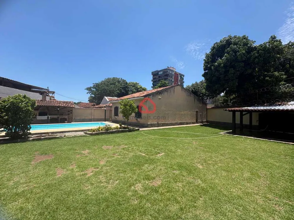 Casa, 4 quartos, 250 m² - Foto 2