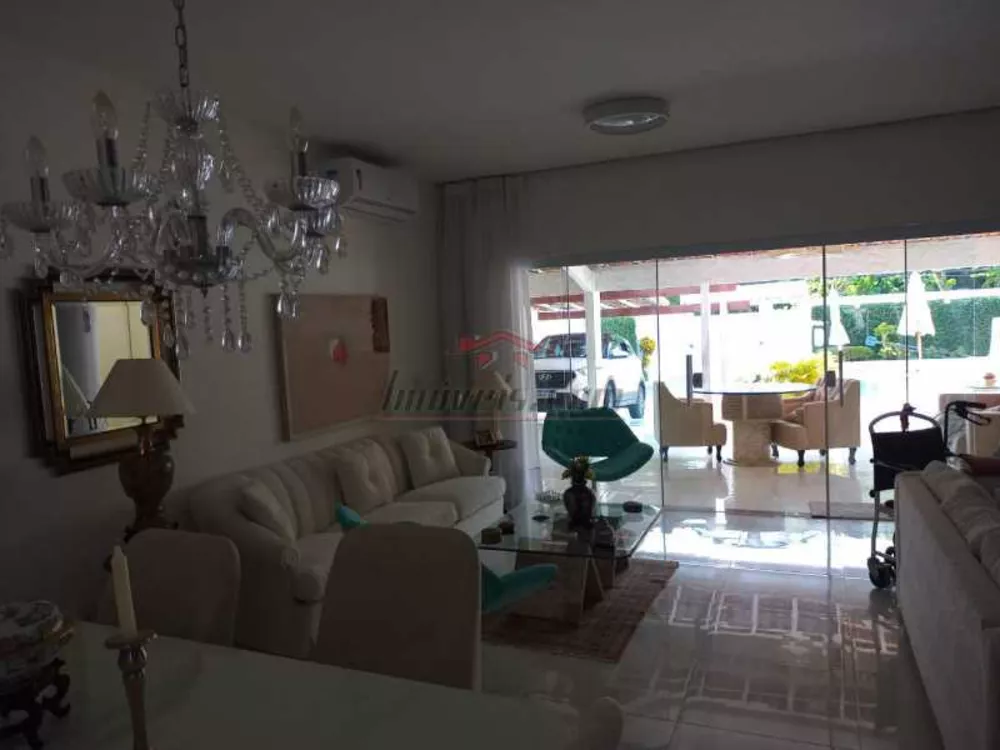 Casa de Condomínio à venda com 5 quartos, 450m² - Foto 3