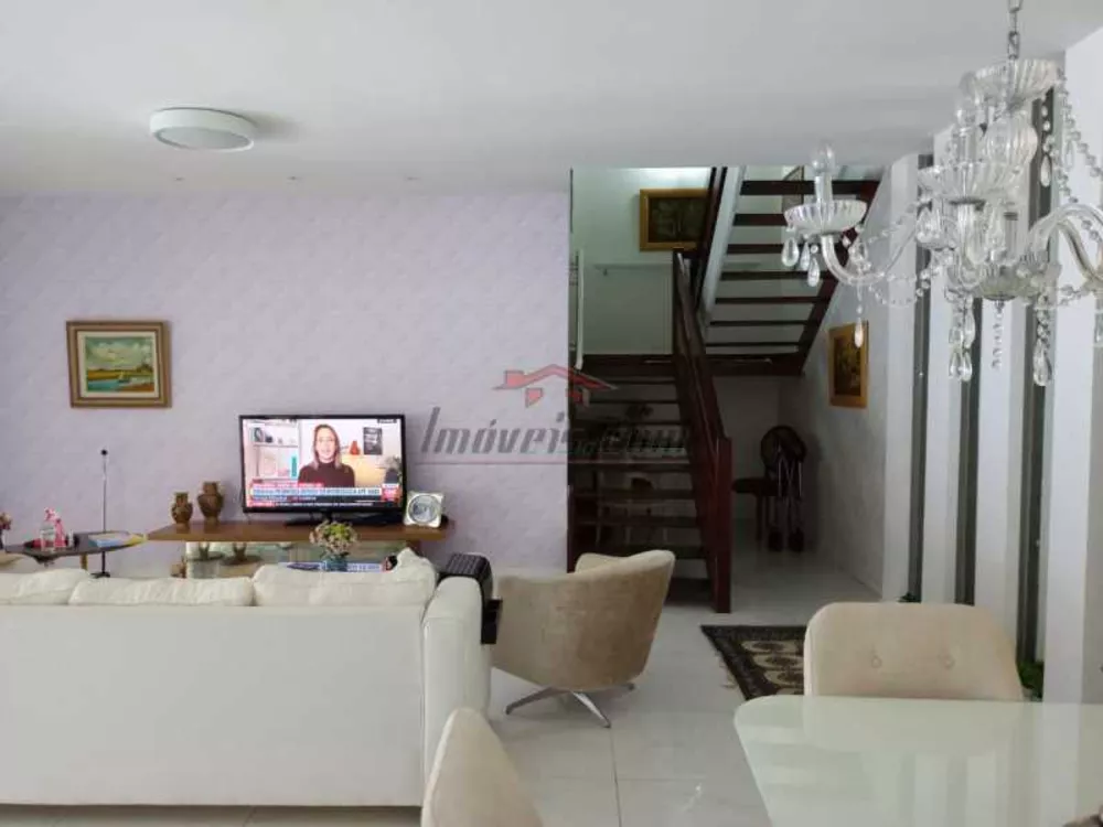 Casa de Condomínio à venda com 5 quartos, 450m² - Foto 4