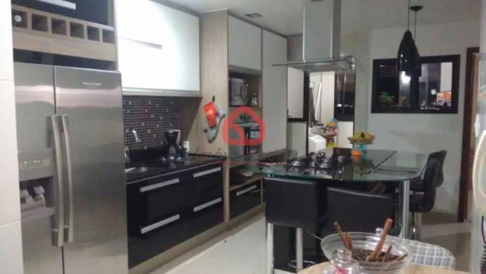 Cobertura, 3 quartos, 226 m² - Foto 20