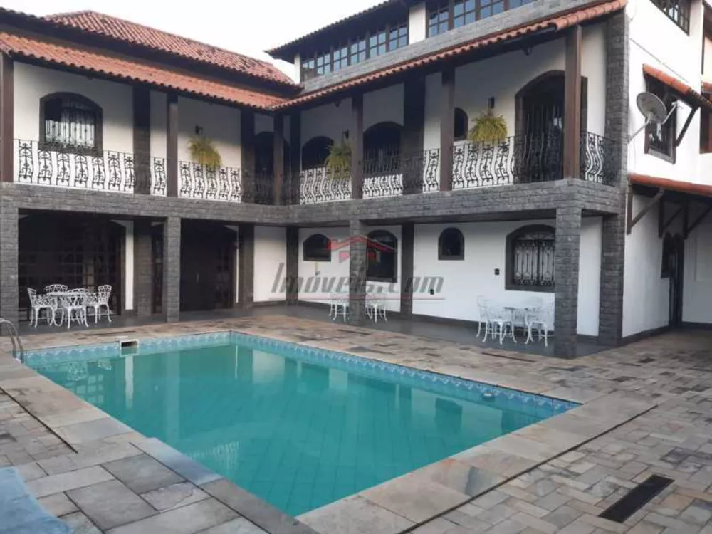 Casa de Condomínio à venda com 5 quartos, 480m² - Foto 1