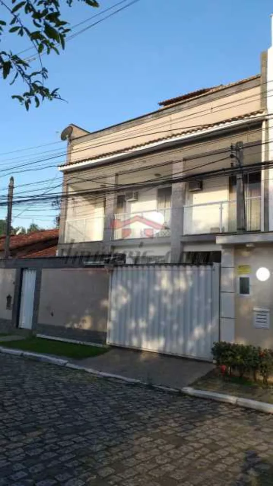 Casa de Condomínio à venda com 4 quartos, 360m² - Foto 1