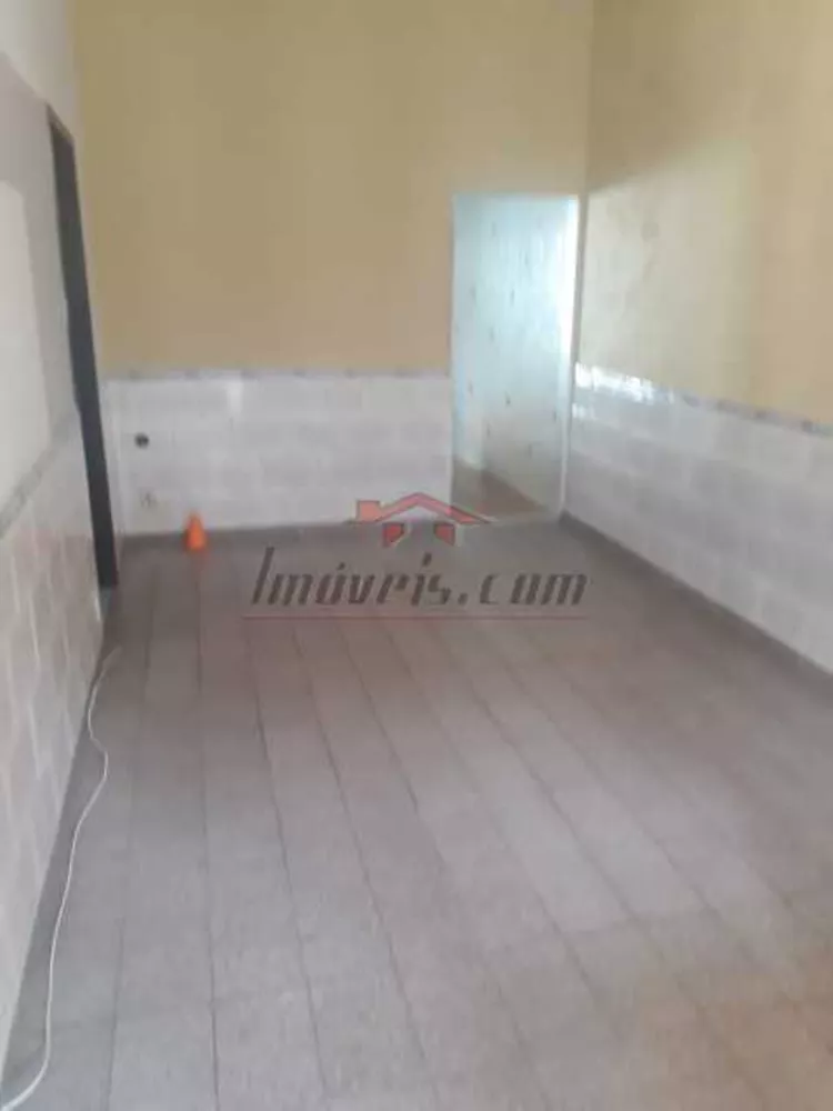 Casa de Vila à venda com 3 quartos, 320m² - Foto 3