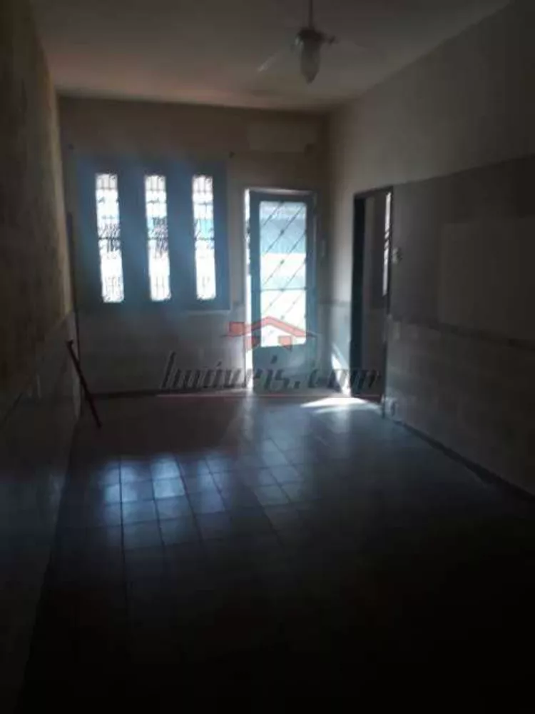 Casa de Vila à venda com 3 quartos, 320m² - Foto 2