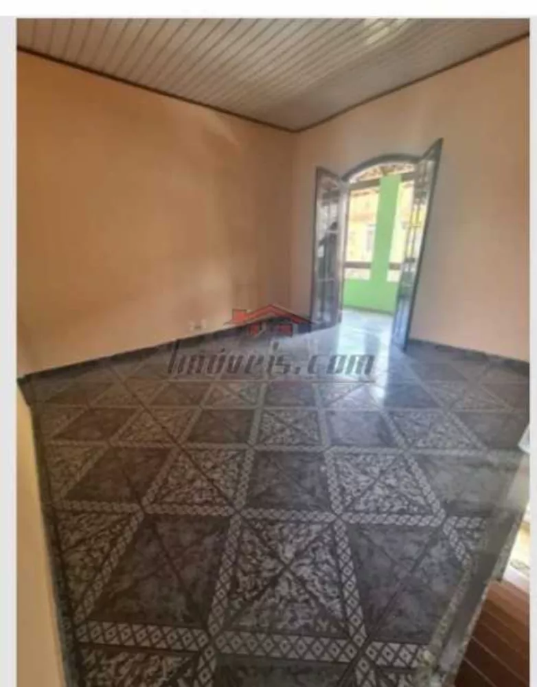 Casa de Condomínio à venda com 2 quartos, 80m² - Foto 1