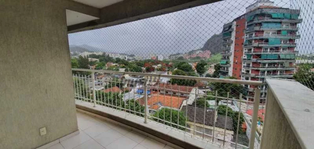 Apartamento à venda com 2 quartos, 68m² - Foto 1