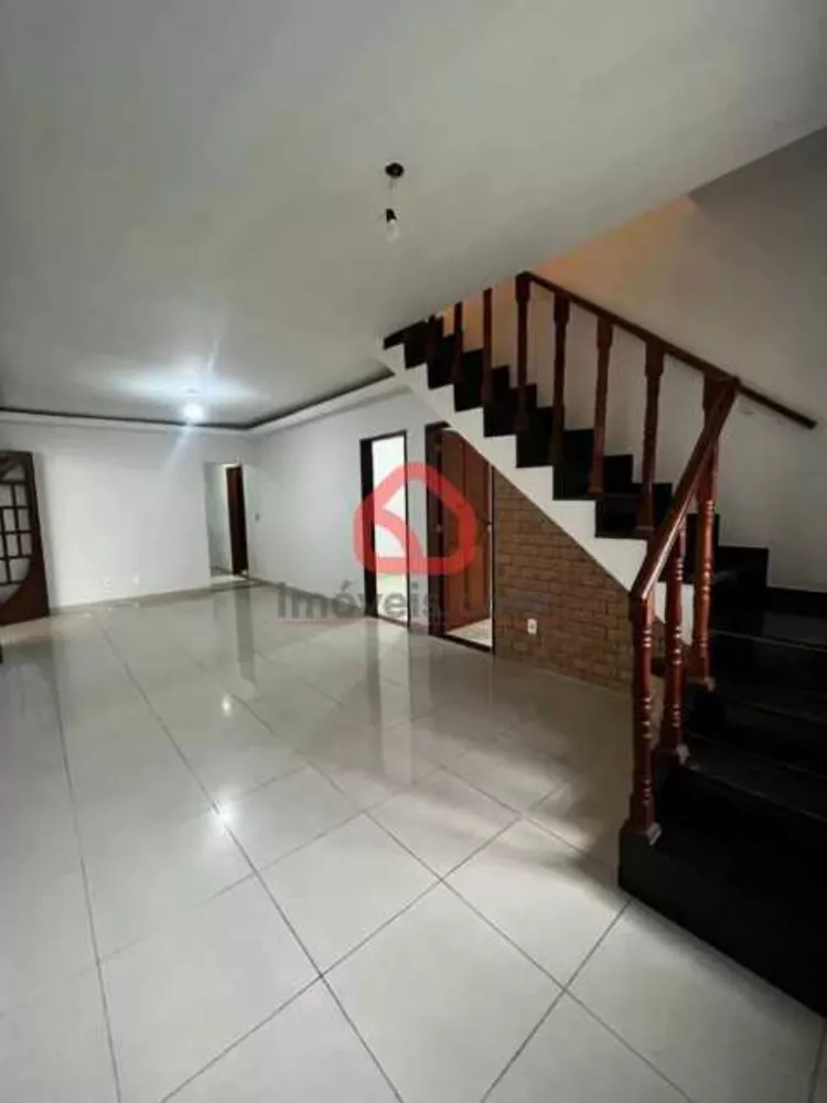 Casa, 4 quartos, 240 m² - Foto 4