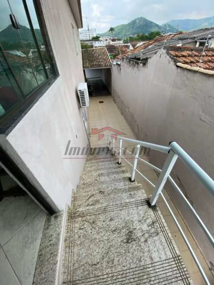 Casa, 3 quartos, 240 m² - Foto 1