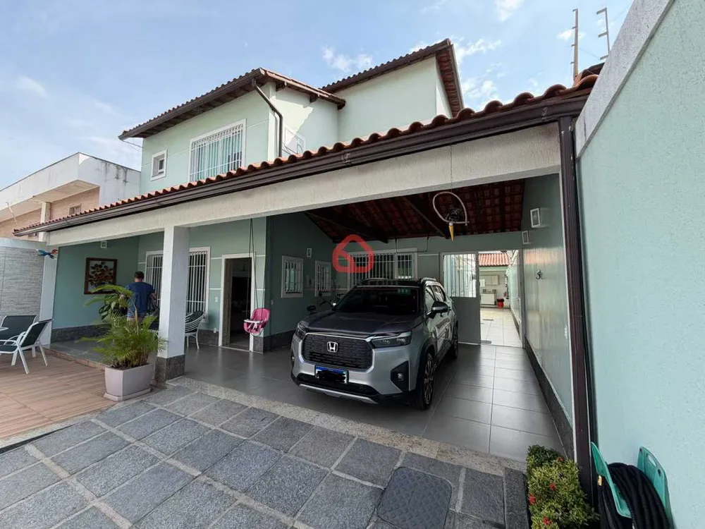 Casa, 5 quartos, 305 m² - Foto 1