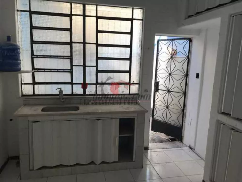 Casa à venda com 4 quartos, 300m² - Foto 4