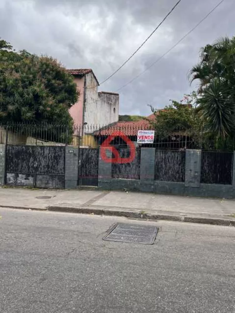 Casa, 3 quartos, 216 m² - Foto 1