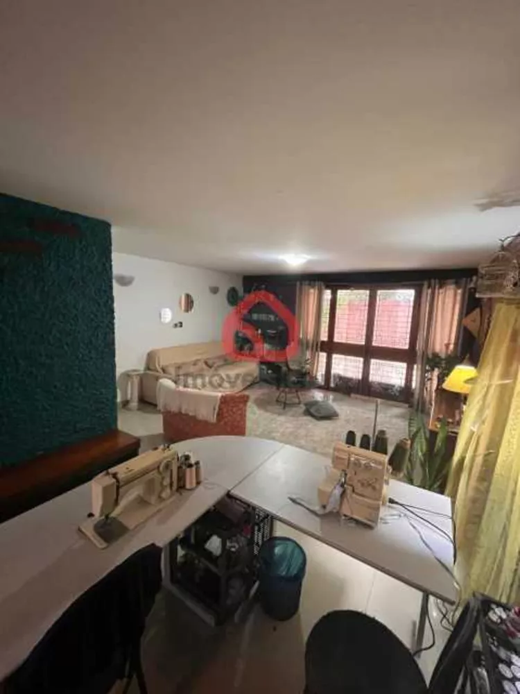 Casa, 3 quartos, 216 m² - Foto 4