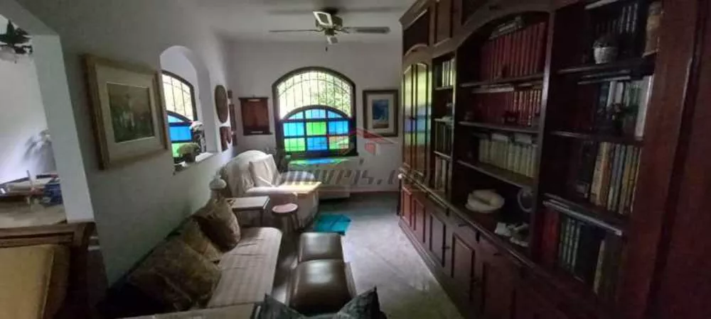 Casa de Condomínio à venda com 5 quartos, 153m² - Foto 4