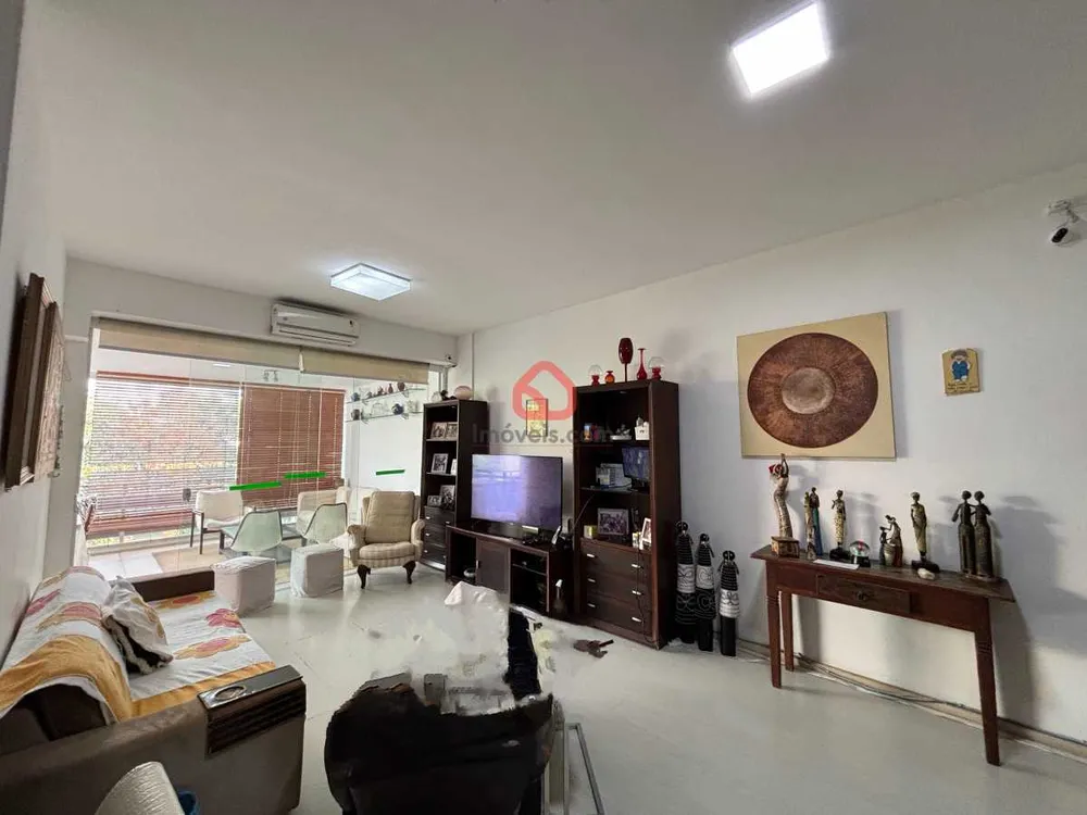 Apartamento, 3 quartos, 160 m² - Foto 2