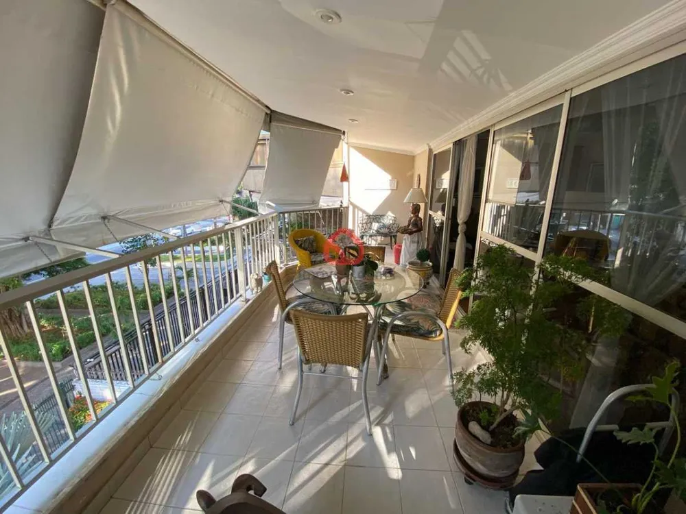 Apartamento, 3 quartos, 168 m² - Foto 1