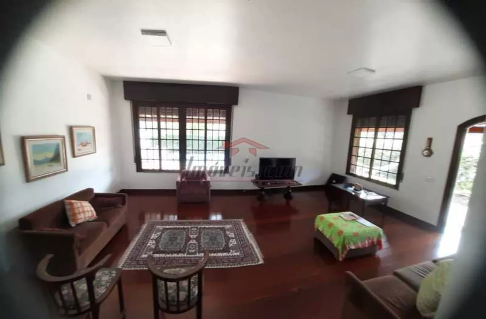 Casa de Condomínio à venda com 3 quartos, 317m² - Foto 3