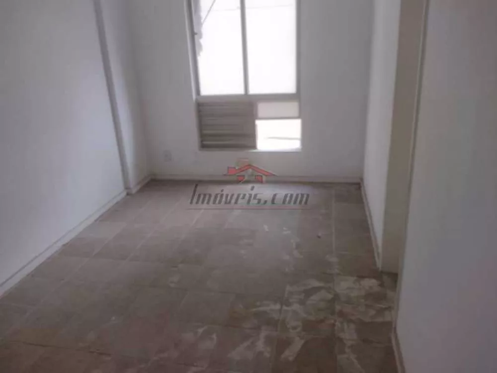 Apartamento à venda com 1 quarto, 50m² - Foto 2