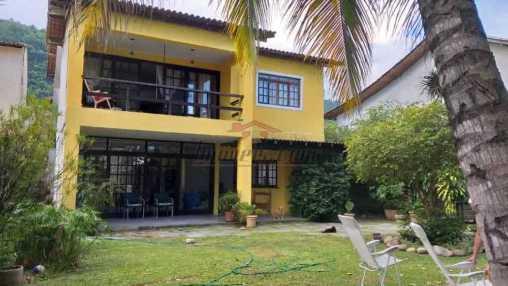 Casa de Condomínio à venda com 4 quartos, 384m² - Foto 1