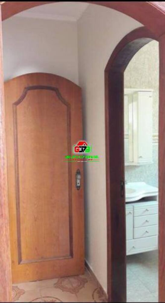 Casa à venda e aluguel com 4 quartos, 190m² - Foto 1