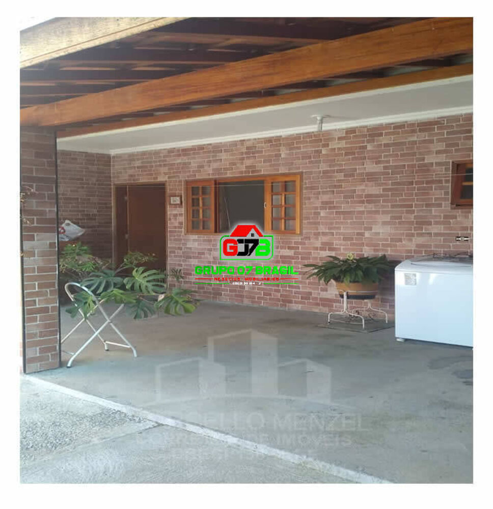 Casa à venda com 2 quartos, 100m² - Foto 2
