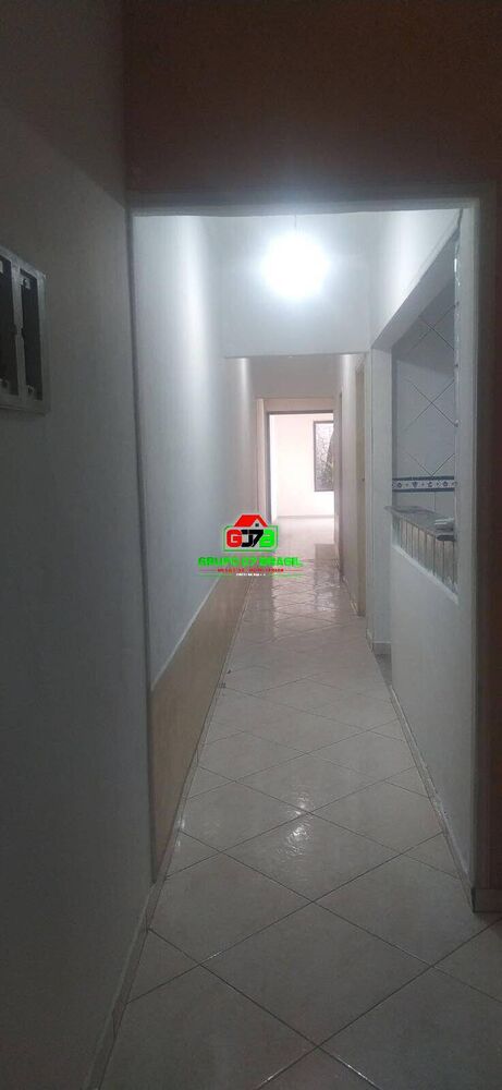 Casa à venda com 3 quartos, 98m² - Foto 2