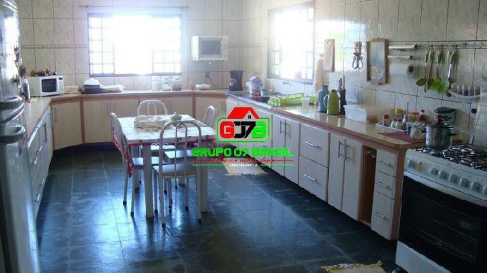 Casa, 3 quartos, 200 m² - Foto 2