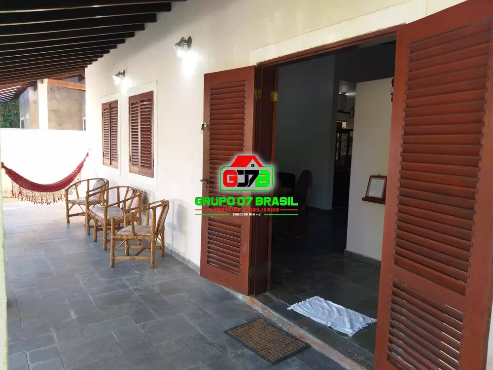 Casa à venda com 3 quartos, 120m² - Foto 1