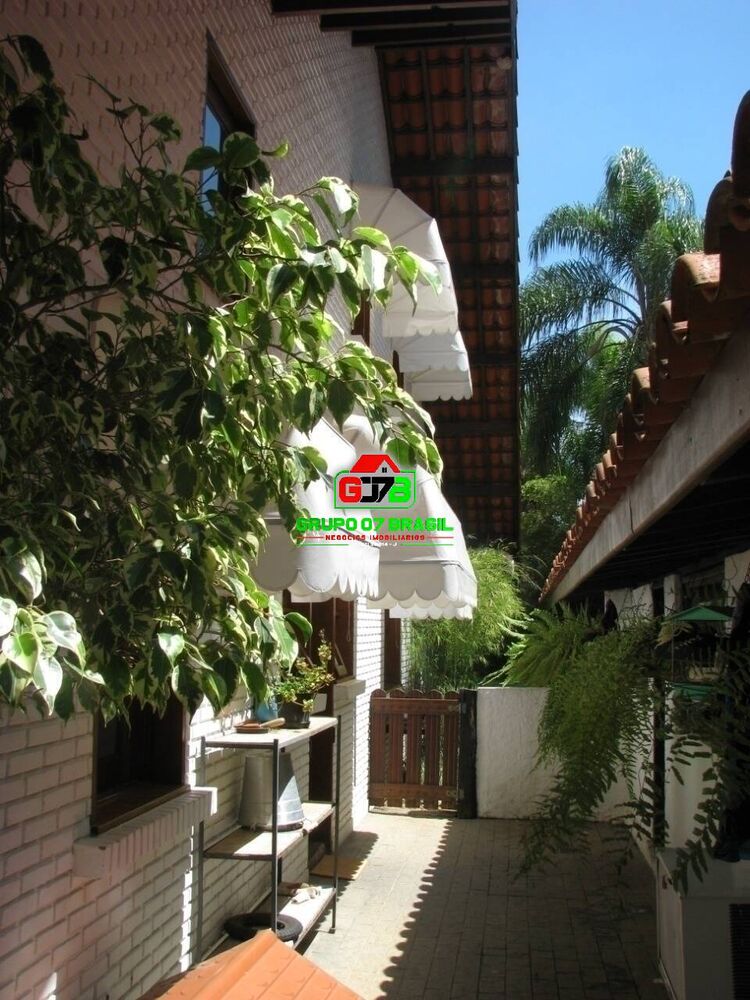 Casa de Condomínio à venda com 6 quartos, 520m² - Foto 2