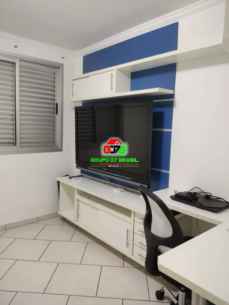 Apartamento, 3 quartos, 240 m² - Foto 2