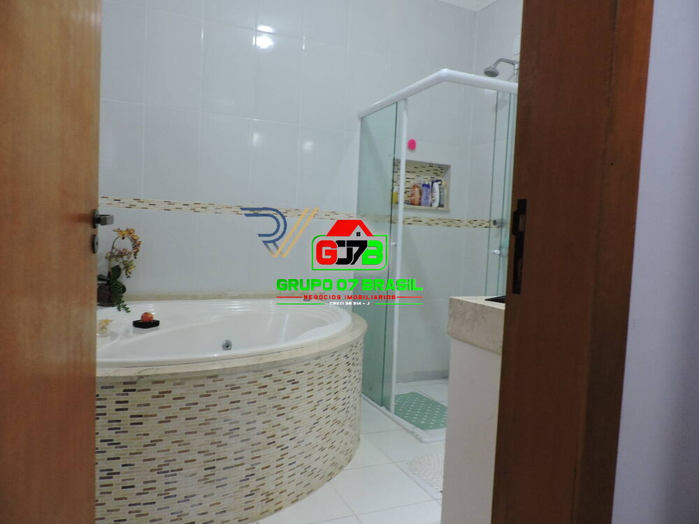 Casa à venda com 4 quartos, 244m² - Foto 15