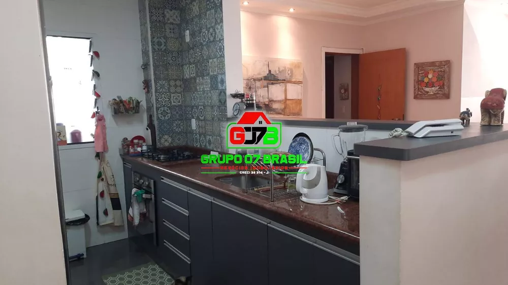 Apartamento para alugar com 3 quartos, 111m² - Foto 11