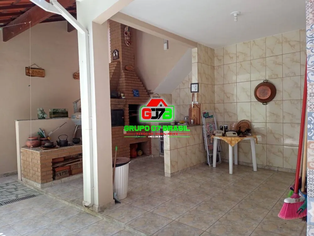 Sobrado, 3 quartos, 275 m² - Foto 1