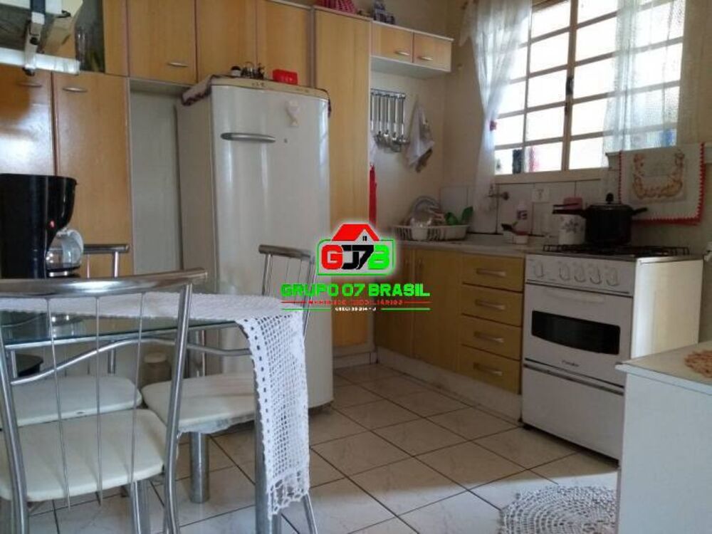 Casa de Condomínio à venda com 2 quartos, 132m² - Foto 2
