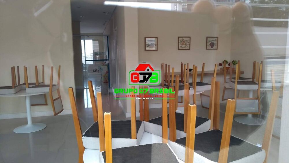 Apartamento à venda com 2 quartos, 70m² - Foto 3