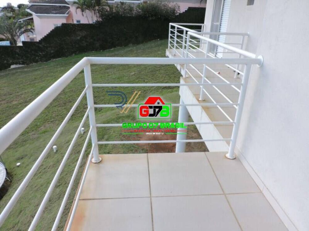 Casa à venda com 3 quartos, 300m² - Foto 2