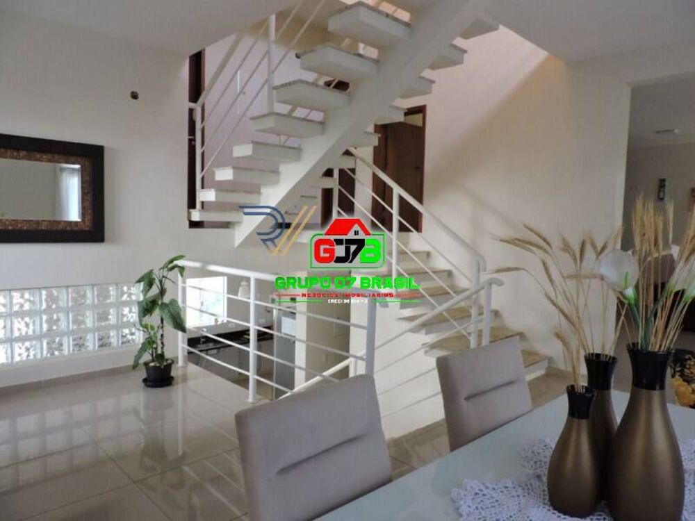 Casa à venda com 3 quartos, 300m² - Foto 4