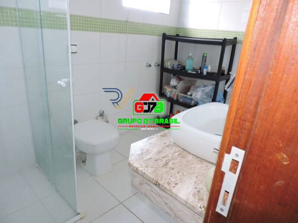 Casa à venda com 3 quartos, 300m² - Foto 3