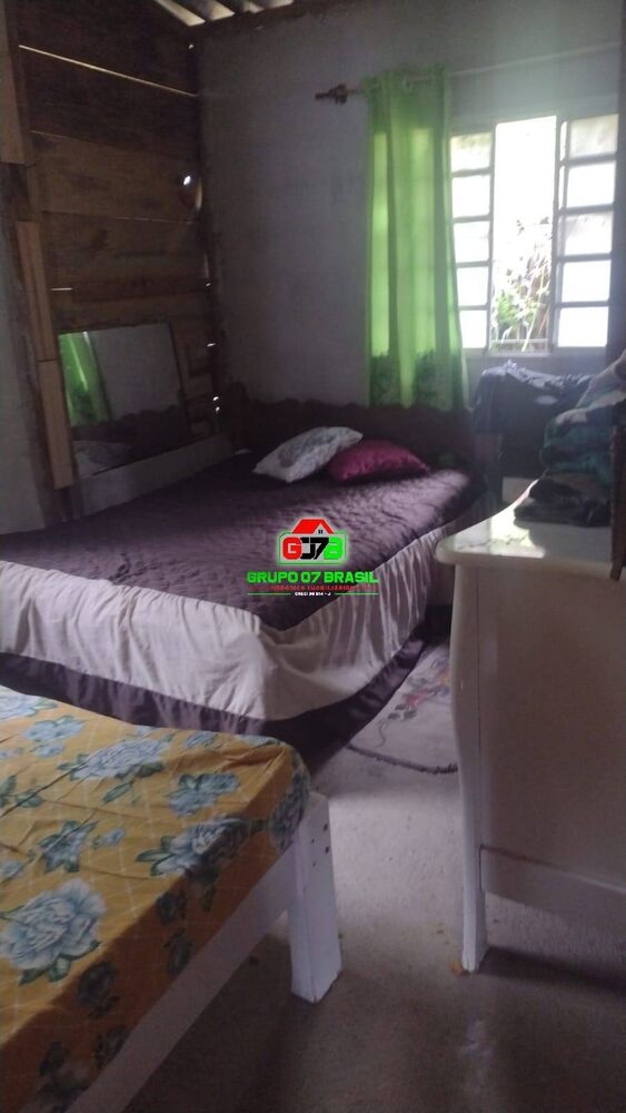 Terreno à venda com 2 quartos, 1700m² - Foto 1