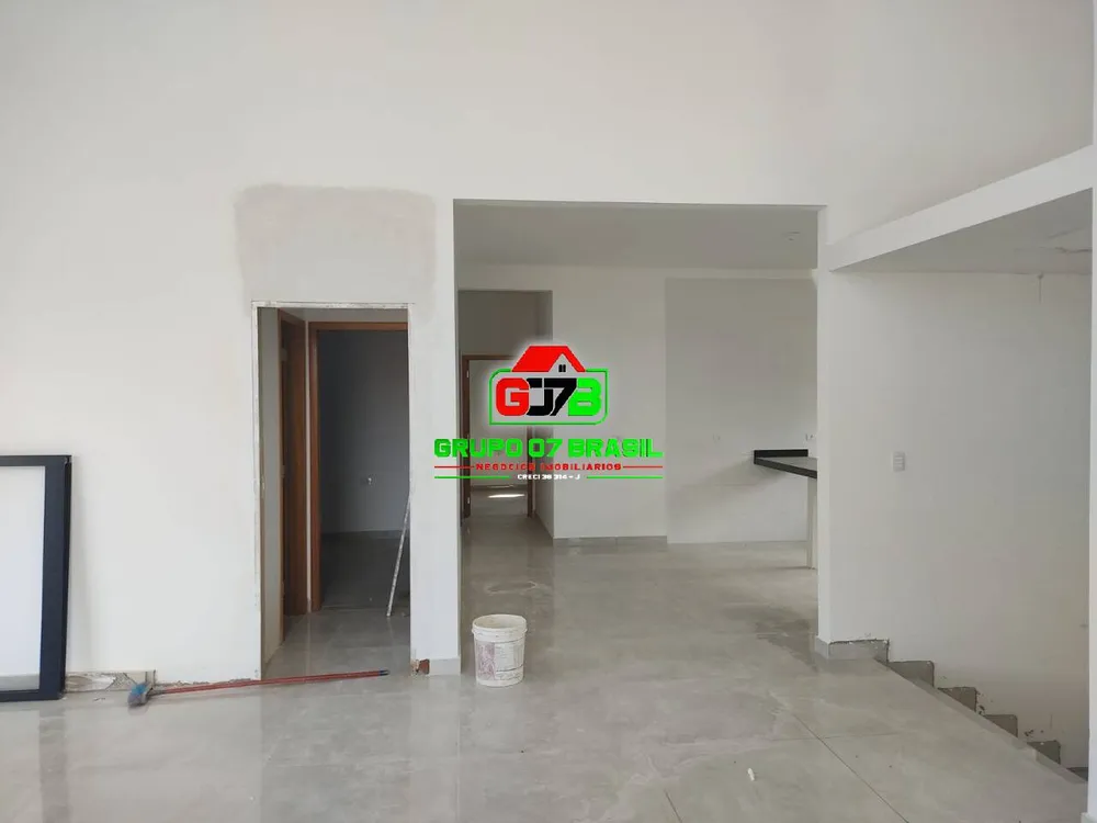 Casa, 3 quartos, 329 m² - Foto 1