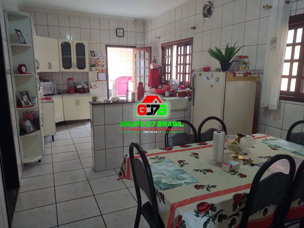 Sobrado, 3 quartos, 196 m² - Foto 2