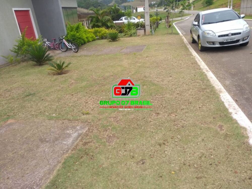Casa de Condomínio à venda com 3 quartos, 300m² - Foto 1