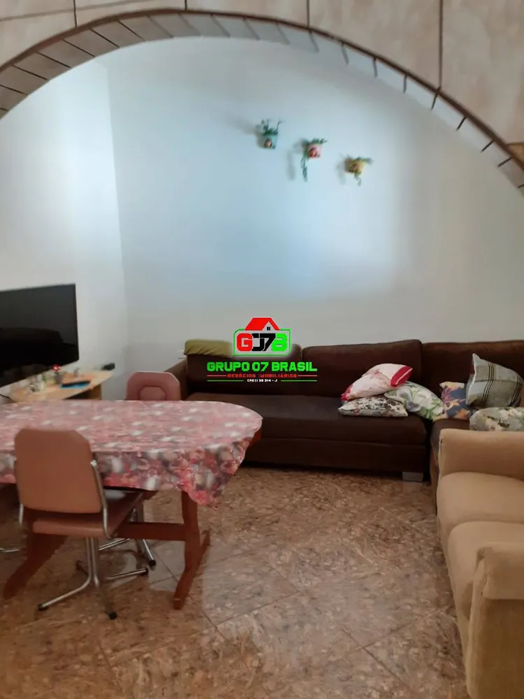 Chácara, 2 quartos, 6000 m² - Foto 1