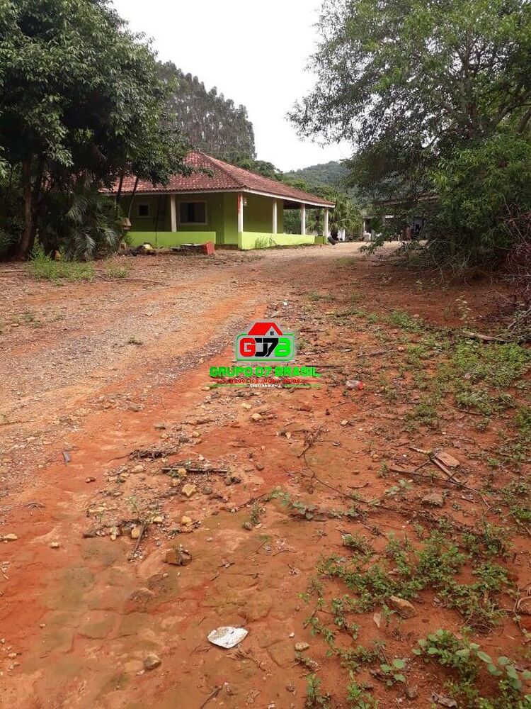 Chácara à venda com 3 quartos, 200m² - Foto 8