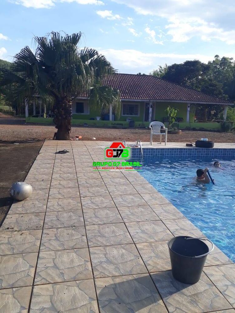 Chácara à venda com 3 quartos, 200m² - Foto 3