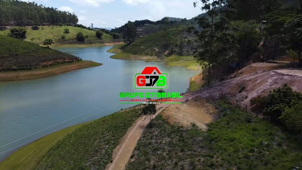 Sítio à venda com 2 quartos, 3m² - Foto 1