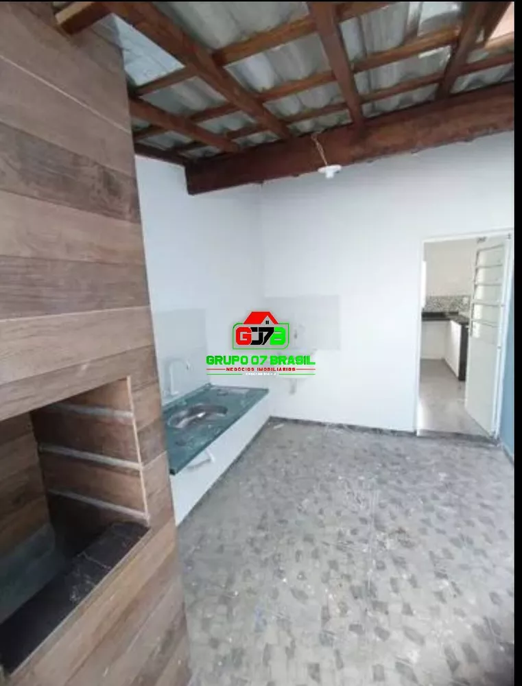 Casa à venda com 3 quartos, 80m² - Foto 3