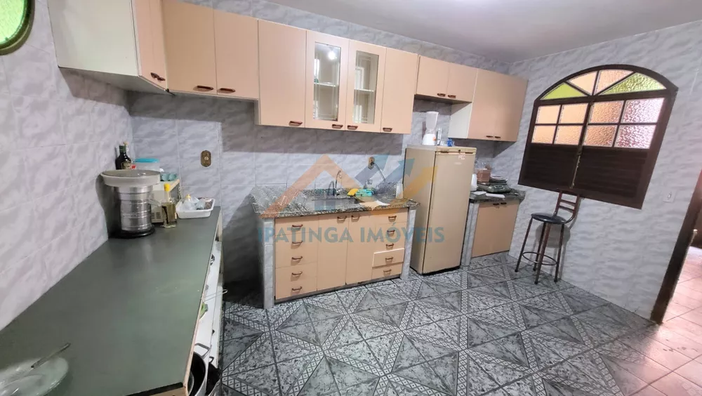 Casa à venda com 3 quartos, 190m² - Foto 15